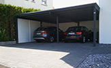 Doppelcarports mit Wänden in anthrazit